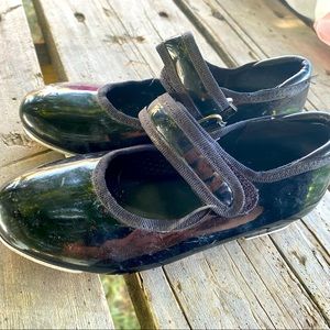 Freestyle Girls Tapdance shoes size 6